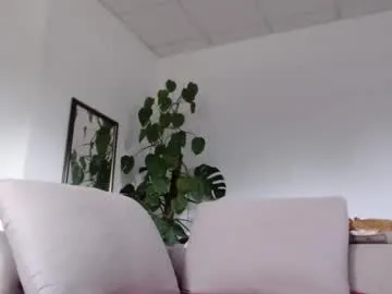 pinkadele – webcam model profile photo Image 5