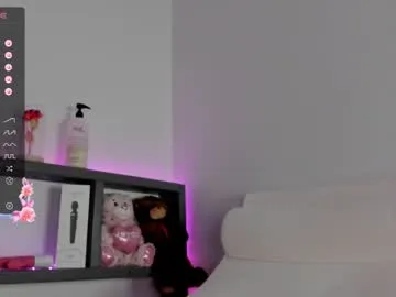 playussoftly – webcam model profile photo Image 9