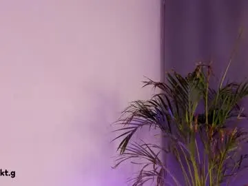 MiahParker – webcam model profile photo Image 19