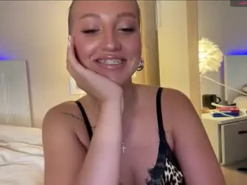 splendid_dolls – webcam model profile photo Image 12