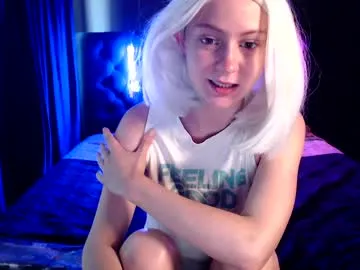 passionbond – webcam model profile photo Image 11