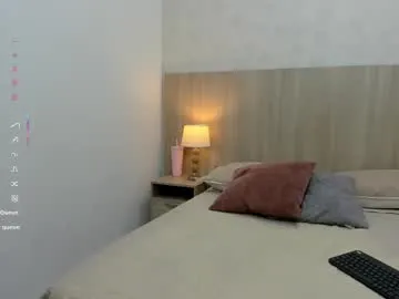 playussoftly – webcam model profile photo Image 11