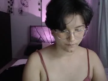 BeatriceEsmont – webcam model profile photo Image 10