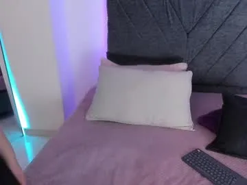 NoraTello – webcam model profile photo Image 5