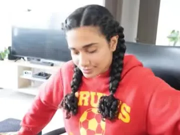 KandyBliss – webcam model profile photo Image 9