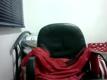 dongfatherproductions – webcam model profile photo Image 10