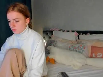 BelleWinter – webcam model profile photo Image 4