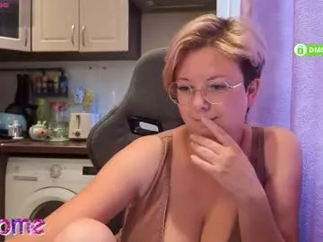 your_dolls – webcam model profile photo Image 2