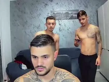 your_dolls – webcam model profile photo Image 2