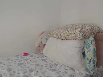 ChanelFoxi – webcam model profile photo Image 4