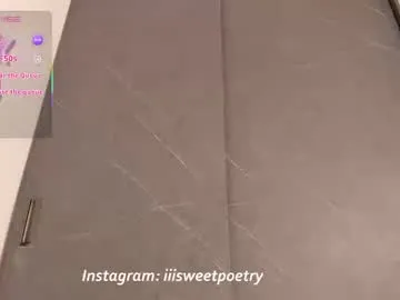 ravyn_nyx – webcam model profile photo Image 13