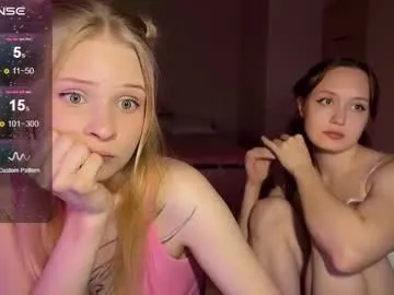 sexy_hot_friends_ – webcam model profile photo Image 19