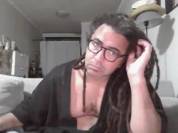 ululante – webcam model profile photo Image 6