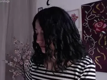 RubyNikki – webcam model profile photo Image 3