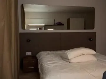 your_dolls – webcam model profile photo Image 11