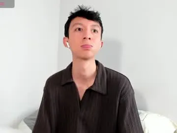 dongfatherproductions – webcam model profile photo Image 11