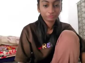 ErzabelLew – webcam model profile photo Image 12