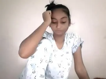 ErzabelLew – webcam model profile photo Image 17