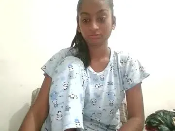 ErzabelLew – webcam model profile photo Image 18