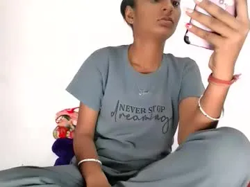 ErzabelLew – webcam model profile photo Image 5