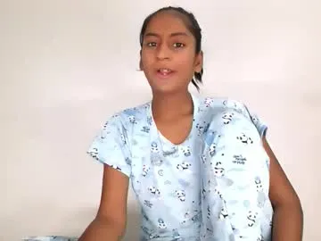 ErzabelLew – webcam model profile photo Image 8