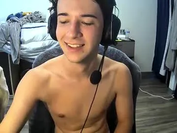 pacho_stormie – webcam model profile photo Image 14