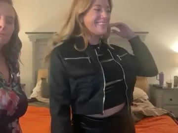 bouncingb00bs – webcam model profile photo Image 14