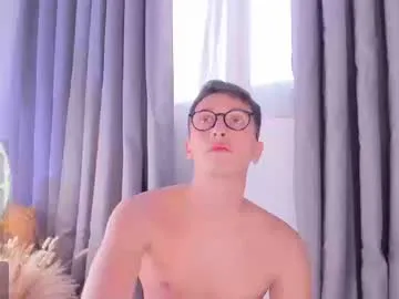 esthetics_boys – webcam model profile photo Image 14