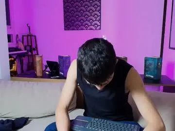 ululante – webcam model profile photo Image 9