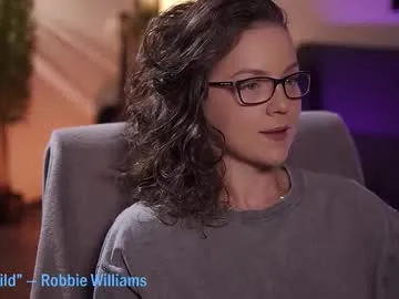 MiaMirele – webcam model profile photo Image 10