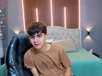 playussoftly – webcam model profile photo Image 14