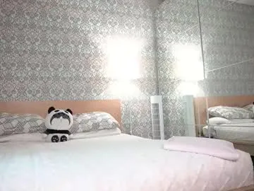 4444ngel – webcam model profile photo Image 9