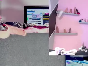 playussoftly – webcam model profile photo Image 15