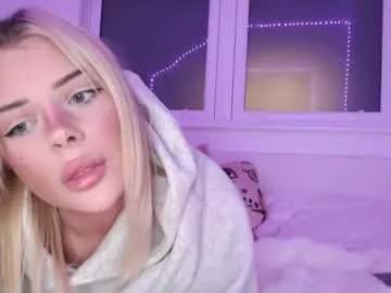 angelsofaurora – webcam model profile photo Image 13