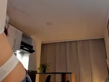 Lizzy – webcam model profile photo Image 5