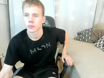 sherlockmax – webcam model profile photo Image 3