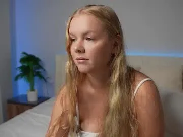 KylieSummer – webcam model profile photo Image 7