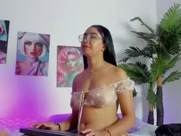 valentina_king18 Image 14