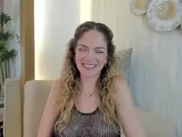 MilaLavson – webcam model profile photo Image 9