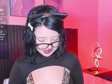 pinkypuppa – webcam model profile photo Image 3