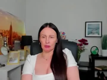 pinkadele – webcam model profile photo Image 9