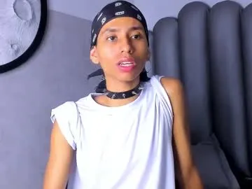 bright_diamonds_054 – webcam model profile photo Image 17