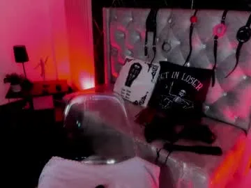 MiaIrwin – webcam model profile photo Image 2