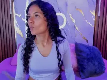 playussoftly – webcam model profile photo Image 10