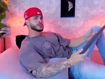 pizza_biceps – webcam model profile photo Image 10