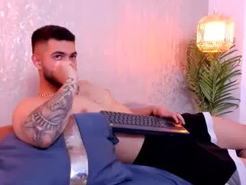 pizza_biceps – webcam model profile photo Image 18