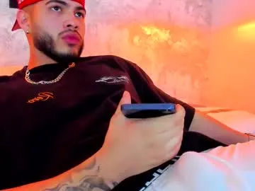 pizza_biceps – webcam model profile photo Image 6