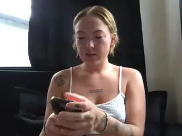 playussoftly – webcam model profile photo Image 2