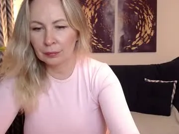 pinkypuppa – webcam model profile photo Image 4