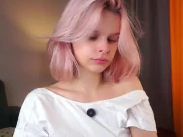 GigiDaven – webcam model profile photo Image 6